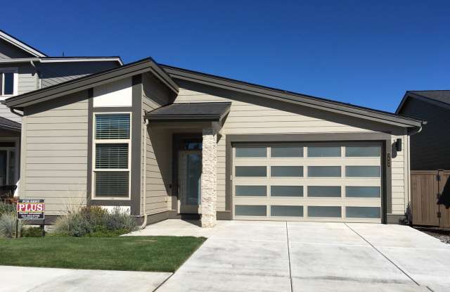 Beautiful Single Level Home in Redmond! 3649 SW Badger Ct., Redmond Gallery 1