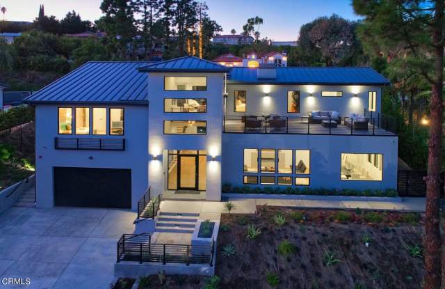 10825 Vicenza Way - 10825 Vicenza Way, Los Angeles, CA 90077