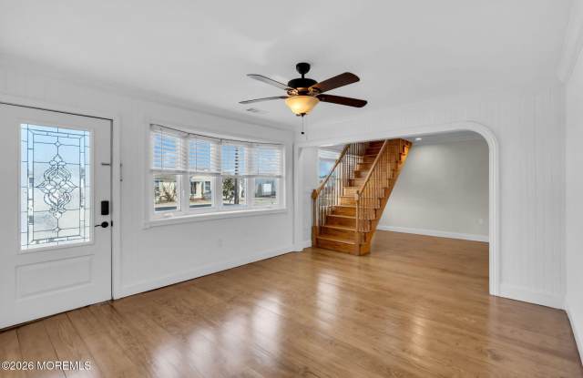 101 Clearwater Drive Gallery 3
