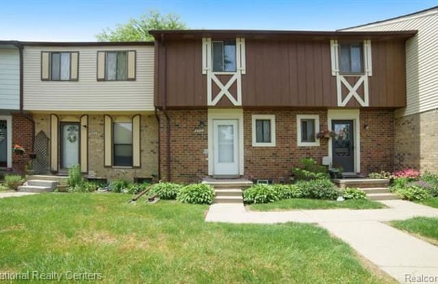 8512 HICKORY Drive - 8512 Hickory Drive, Sterling Heights, MI 48312