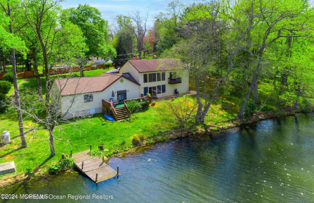 209 Pond Road photos photos