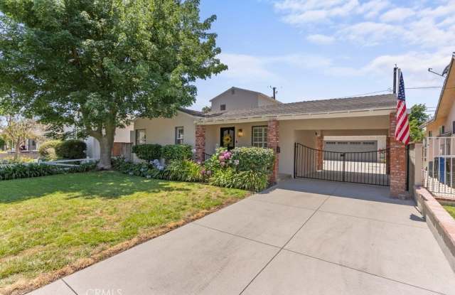 731 N Beachwood Drive photos photos