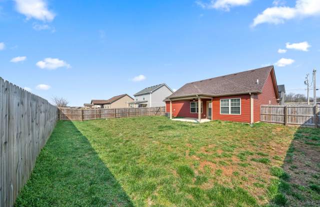 Beautiful Newer Home Close to Fort Campell and I24 photos photos
