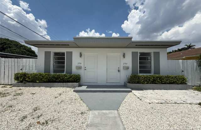 2784 SW 31st Pl photos photos