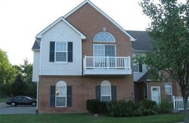 BEAUTIFUL SPACIOUS 2 BEDRM, 2 BATH CONDO W/ATTACHED GARAGE photos photos