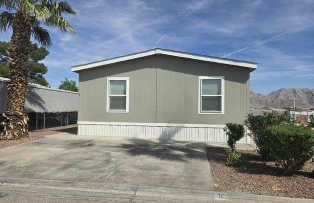 4650 E. Carey Ave photos photos