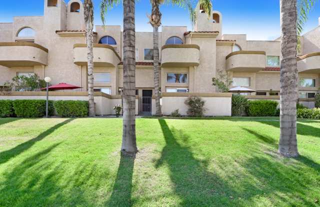 Coming Soon! 2 bedroom, 2.5 bath, 2 story condominium! photos photos