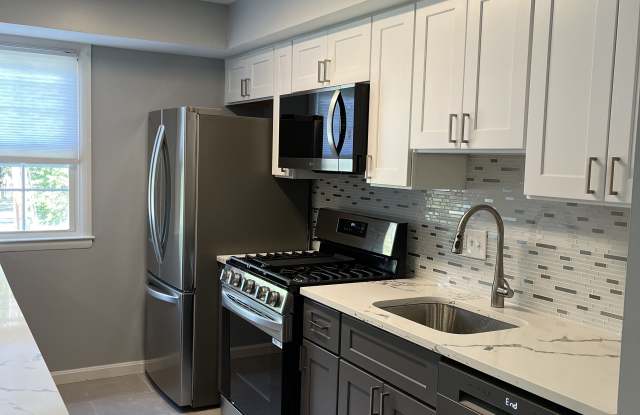 317 Homeland Southway - 317 Homeland Southway, Baltimore, MD 21212