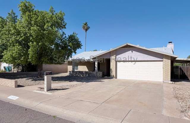 3236 E Windrose Dr Gallery 3