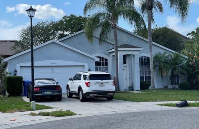 Gorgeous 4 Bedrooms 2.5 Baths Pool Home in the Riverside area of Oviedo FL! - 1800 Shadow Pine Court, Oviedo, FL 32766