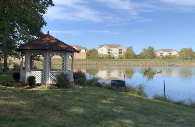 1720 Lake Shore Crest Drive - 1Apt 36 Gallery 3
