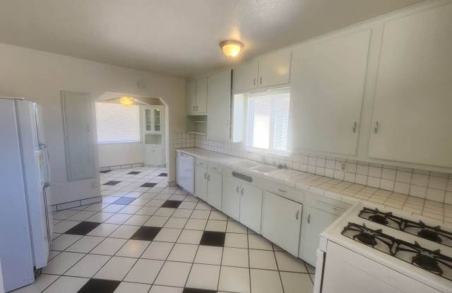 Spacious 3 Bedroom 2 Bath Home photos photos Spacious 3 Bedroom 2 Bath Home photos photos