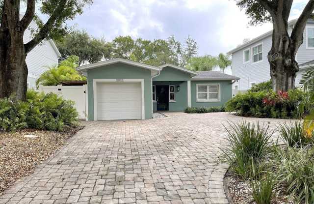 3903 W CORONA Street photos photos