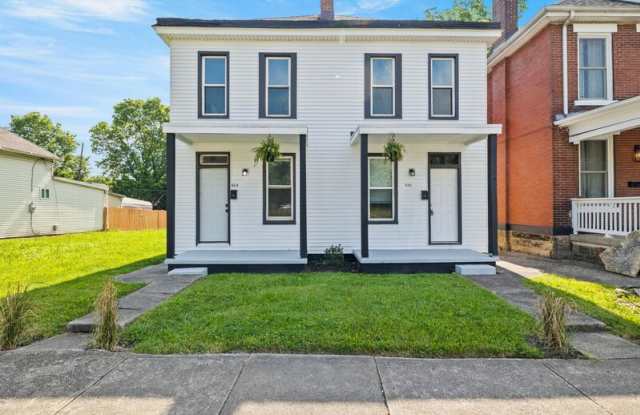 538 Kelton Avenue Gallery 2