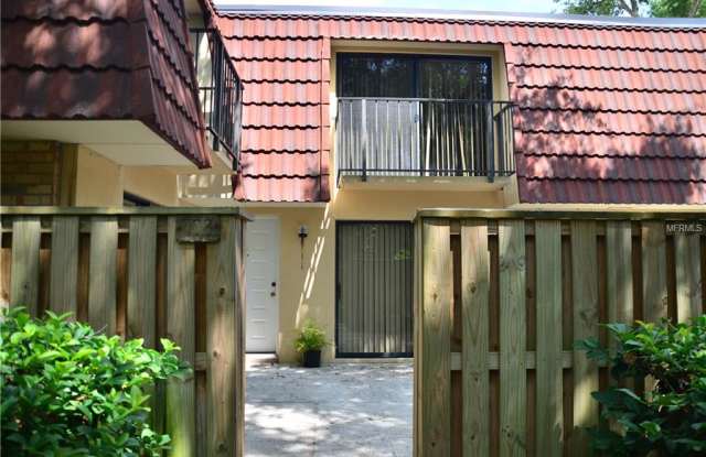 708 1ST COURT Gallery 3