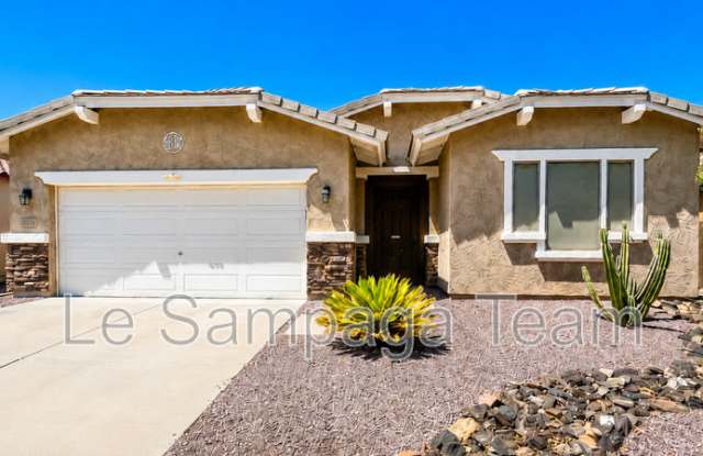 17636 W MAUI LN Gallery 1