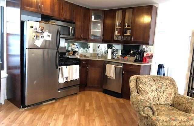 2518 N Southport Ave 3R - 2518 North Southport Avenue, Chicago, IL 60614