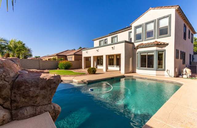 Beautifully upgraded 5 bedroom home with pool! photos photos