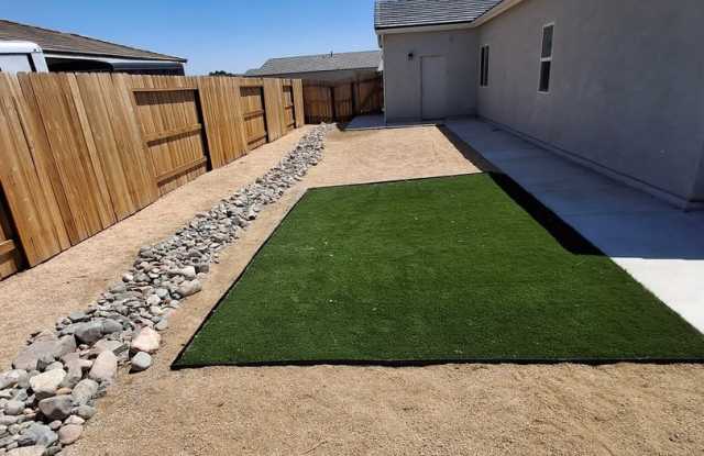 Newer 4 Bedroom Home, 3 car garage in Fallon Gallery 3
