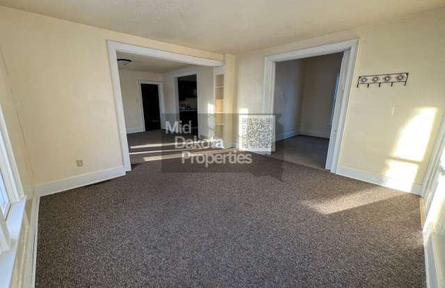 515 E Hanson- 3 Bedroom House Gallery 4