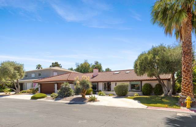 Hard to Find, Single Story Pool and Spa Home Gallery 3