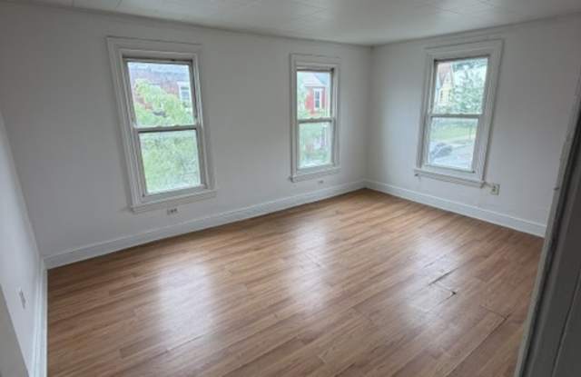 1522 Vernon St. Gallery 4