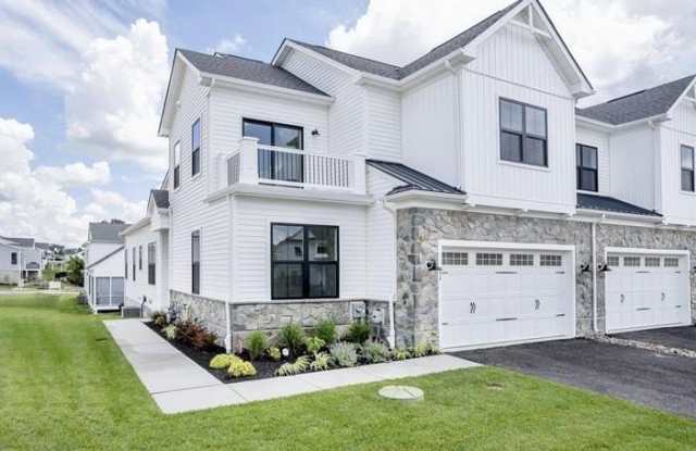 636 APPALOOSA ROAD unit: 122 photos photos