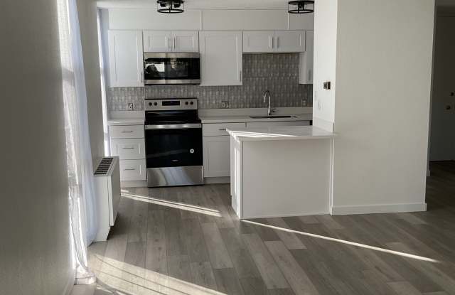 2500 S York St photos photos