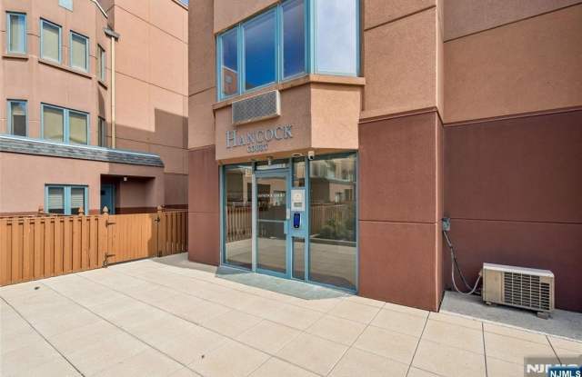 403 Hancock Court M403 photos photos