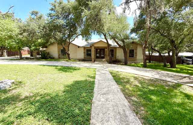 Exquisite Estate Living in Prestigious Hollywood Park With Outdoor Kitchen! Gallery 3