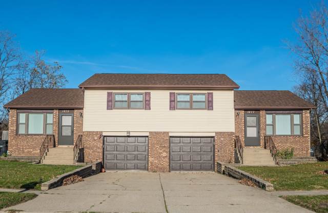 Spacious 2 bedroom / 1 bathroom Duplex for rent in Portage - 1875 Adams Street, Portage, IN 46368