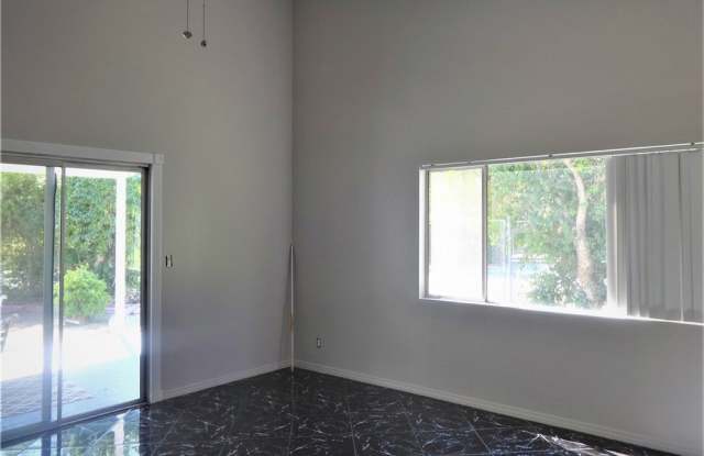 17251 Gresham Street Gallery 2