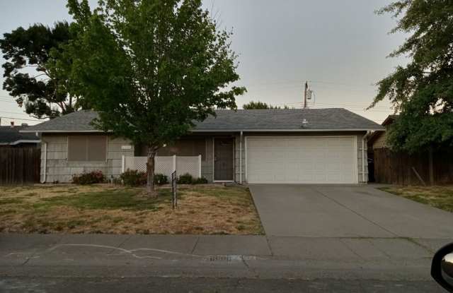 Beautiful No. Highlands 3 Bedroom Remodeled home w/Large Yard photos photos
