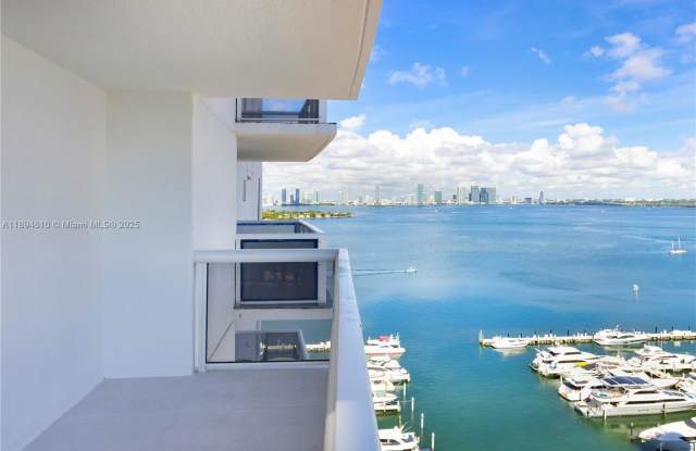 1800 Sunset Harbour Drive photos photos