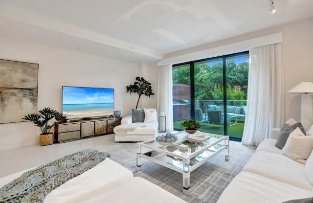 30 Thirty North Ocean Gallery 2