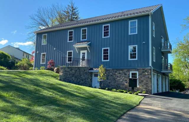 301 EDGEBORO Drive unit: 2 - 301 Edgeboro Drive, Newtown, PA 18940