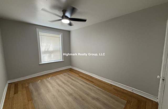 6304 North Oakley Ave. Gallery 2