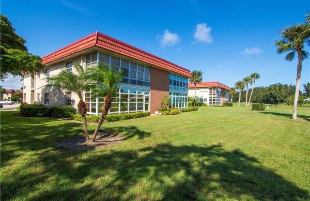 35 Pine Arbor Lane unit: 202 photos photos