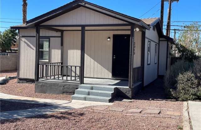 2010 Fairfield Avenue photos photos