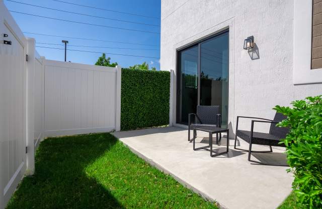 ID Oakland Park Gallery 4