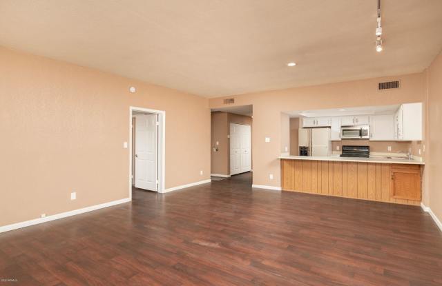 7929 E MEDLOCK Drive Gallery 2