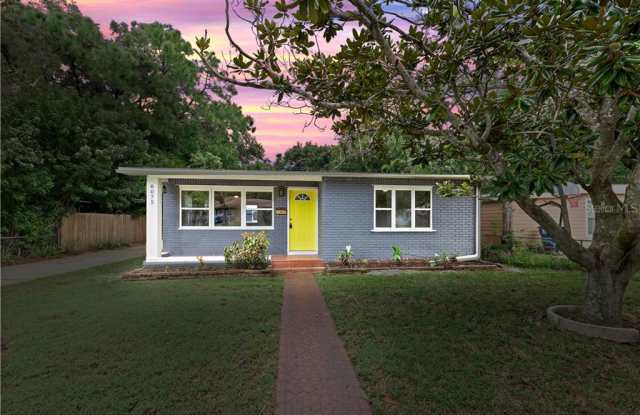 8075 30TH AVENUE N - 8075 30th Avenue North, St. Petersburg, FL 33710