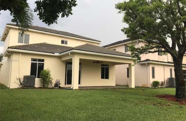 19351 SW 61 St Gallery 2
