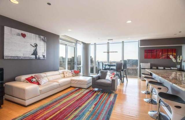 737 W WASHINGTON Boulevard Gallery 2