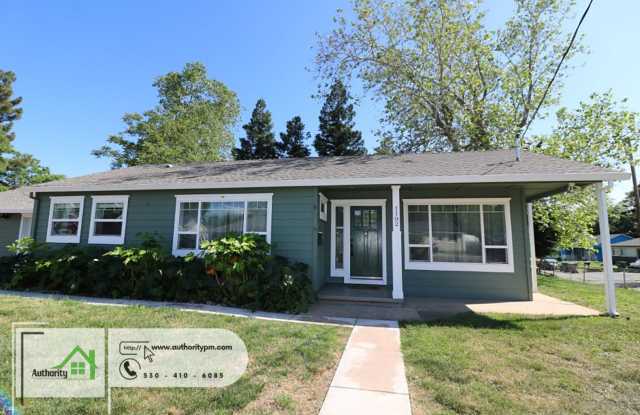 1102 5th St. Central Heat and Air, Close to Shopping. - 1102 5th Street, Redding, CA 96002 1102 5th St. Central Heat and Air, Close to Shopping. - 1102 5th Street, Redding, CA 96002