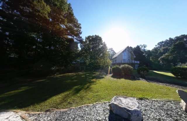 1240 Stoneridge Circle Gallery 3