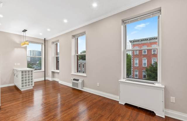 48-19 Vernon Boulevard - 48-19 Vernon Boulevard, Queens, NY 11101