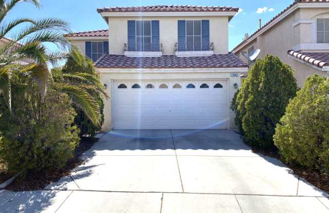 CHARMING HOME AVAILABLE IN SOUTHWEST! HOME HAS LAMINATED HARDWOOD FLOORING, NO CARPETS! KITCHEN HAS BREAKFAST BAR AND ISLAND AND LOTS OF CABINET SPACE! HOME CONTAINS A LOFT UPSTAIRS AND FAMILY ROOM DOWNSTAIRS! BACKYARD PATIO IS COVERED FOR SHADE! photos photos