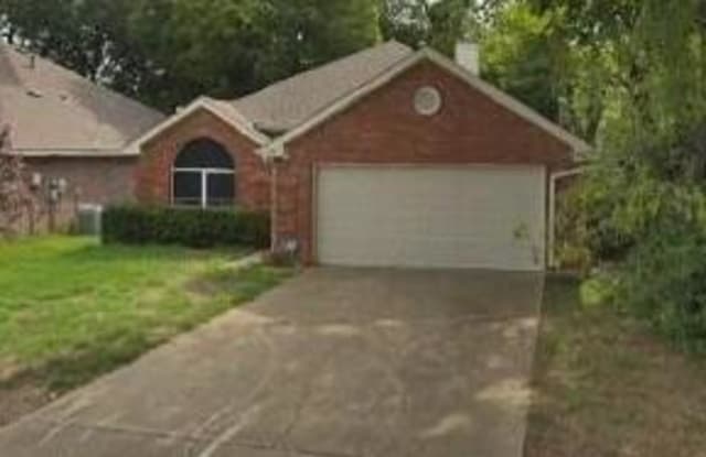 600 Brown Drive - 600 Brown Drive, Irving, TX 75061