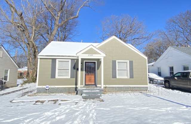 2320 Twain Ave photos photos